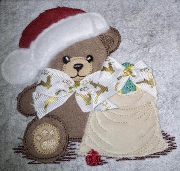 Preview: Doodle Applikationsdatei Teddy mit Geschenkesack